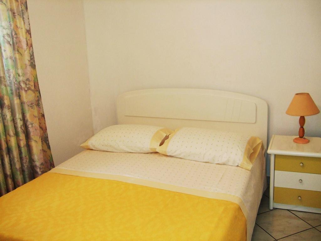Kristallia Rooms โมนาสติรากี ภายนอก รูปภาพ